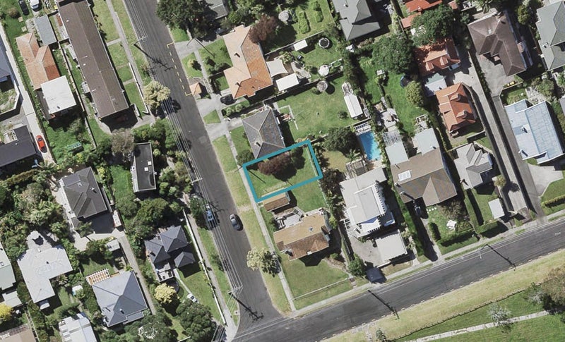 4/2 Wesley Street, Devonport, Auckland - Carousel 1