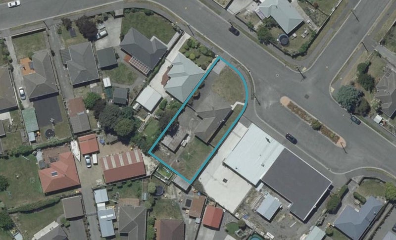 69 Vancouver Crescent, Wainoni, Christchurch - Carousel 1