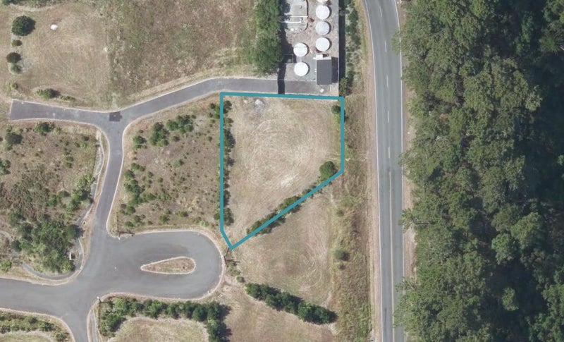 23 Blue Bay Road, Māhia - Carousel 1