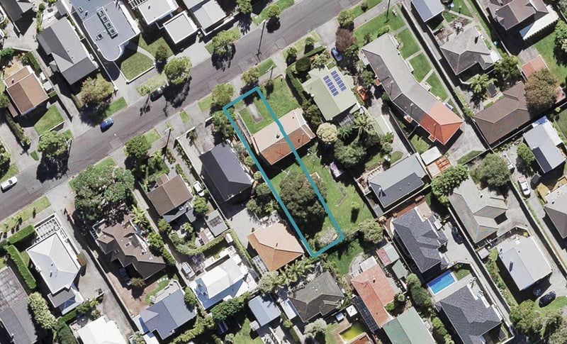 18 Wright Road, Point Chevalier, Auckland - Carousel 1