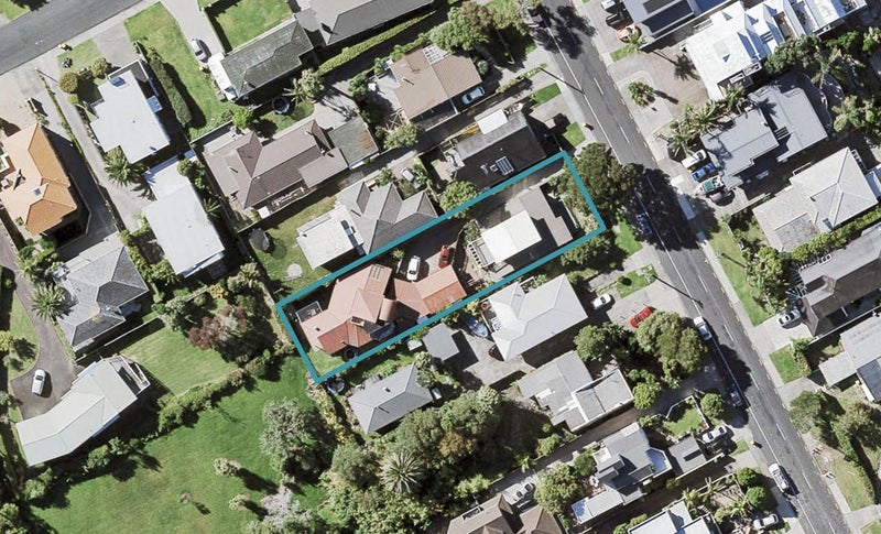 2/57 Clovelly Road, Bucklands Beach, Auckland - Carousel 1