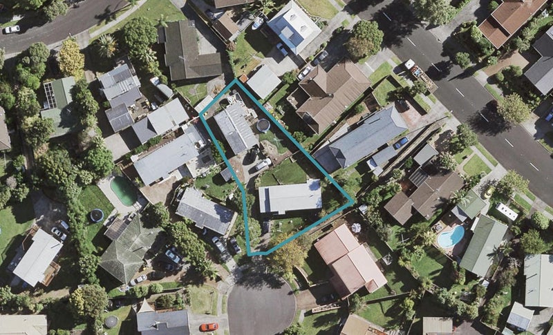 2/19 Gleneagles Grove, Wattle Downs, Auckland - Carousel 1