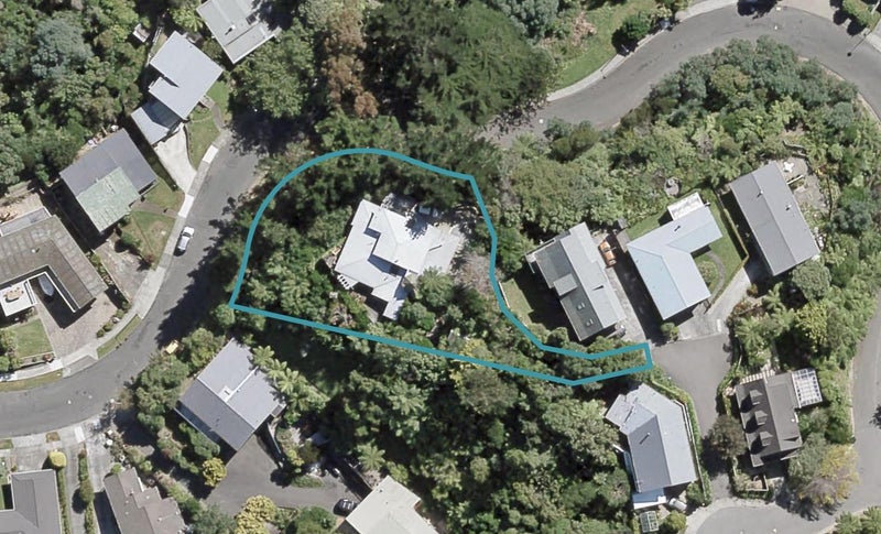 6 Farrelly Grove, Fairfield, Lower Hutt - Carousel 1
