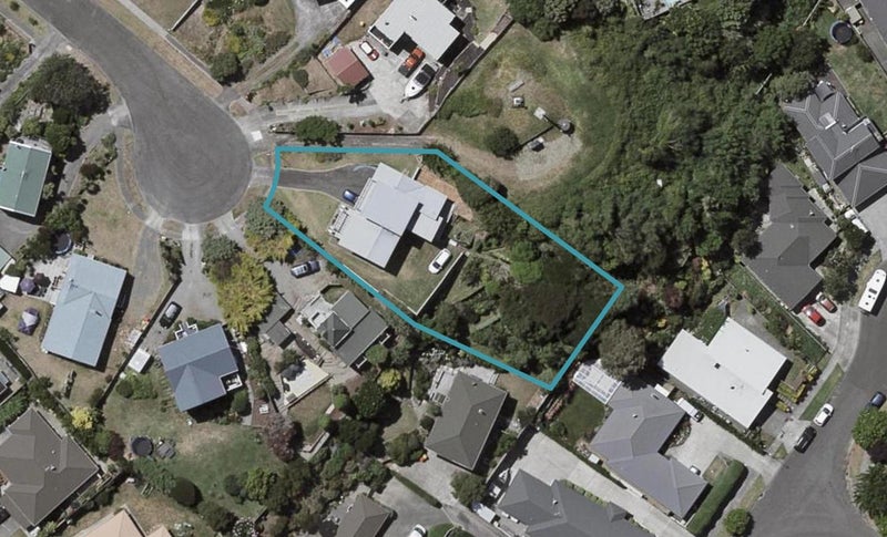 17 Trig Hill Terrace, Waikanae Beach, Waikanae - Carousel 1