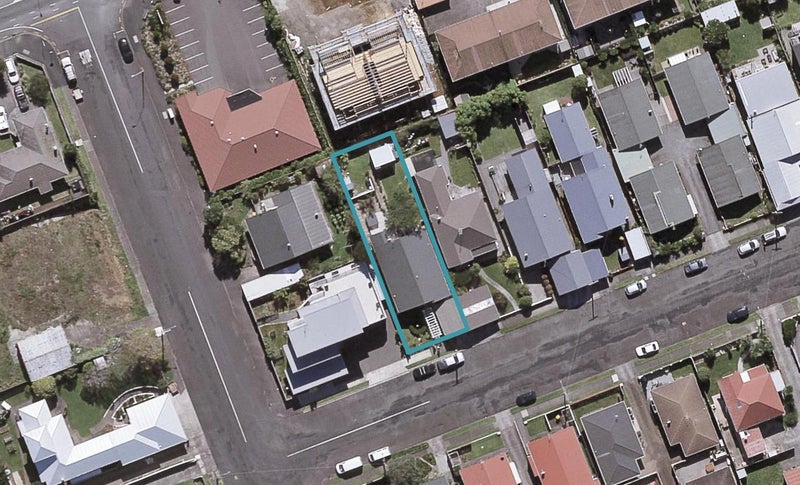 3 Karamu Street, Strandon, New Plymouth - Carousel 1