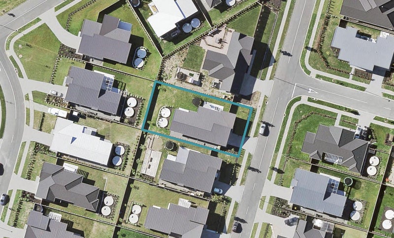 30 Kibblewhite Avenue, Beachlands, Auckland - Carousel 1