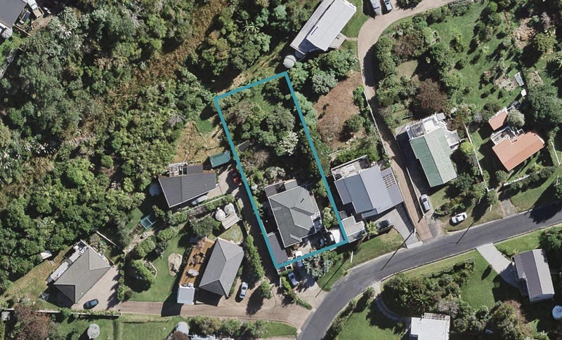 35 Ocean Road, Surfdale, Waiheke Island - Carousel 1
