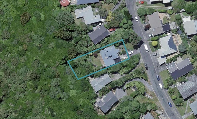 29 Huntleigh Park Way, Ngaio, Wellington - Carousel 1
