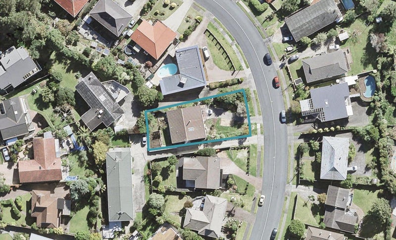 20 Stapleford Crescent, Browns Bay, Auckland - Carousel 1