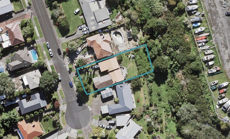50 Covil Avenue, Te Atatu South, Auckland - Carousel 1