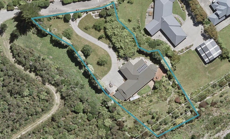 97 Emerald Hill Drive, Birchville, Upper Hutt - Carousel 1