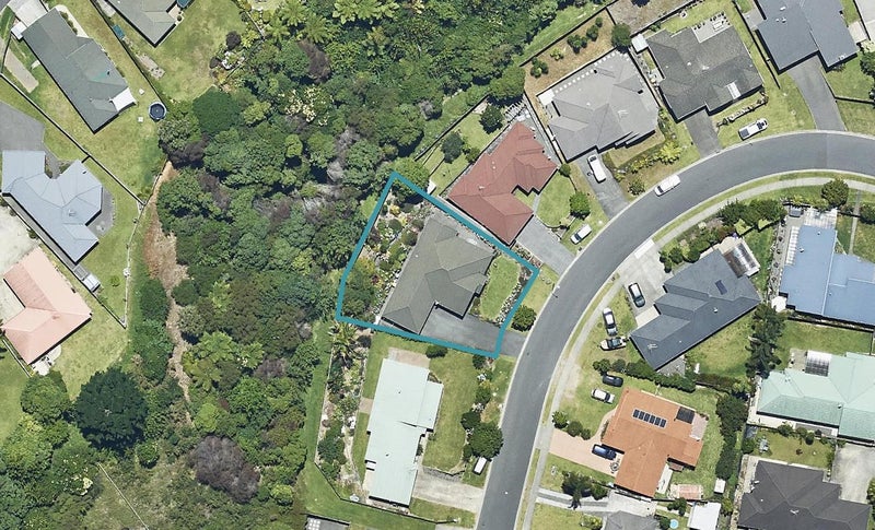 14 Kanuka Place, Pyes Pa, Tauranga - Carousel 1