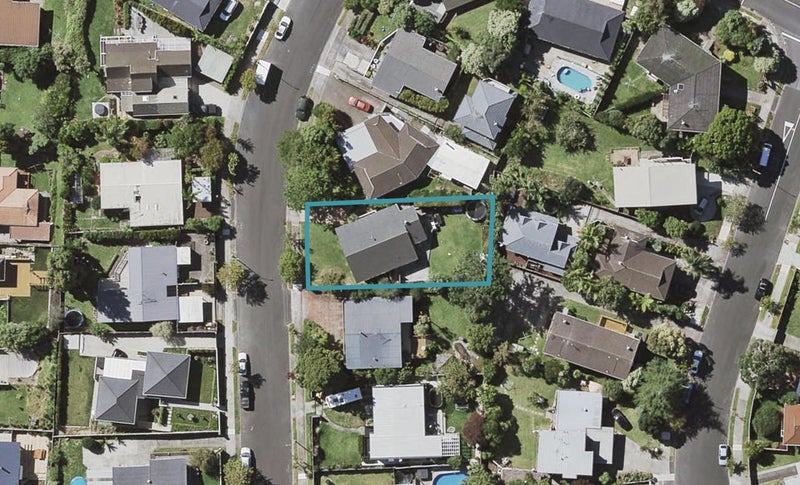 8 Ripon Crescent, Meadowbank, Auckland - Carousel 1