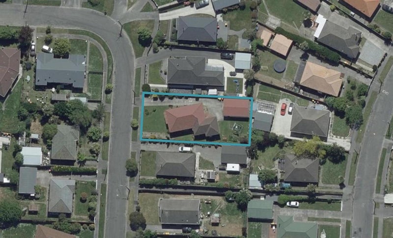 20 Ealing Street, Redwood, Christchurch - Carousel 1