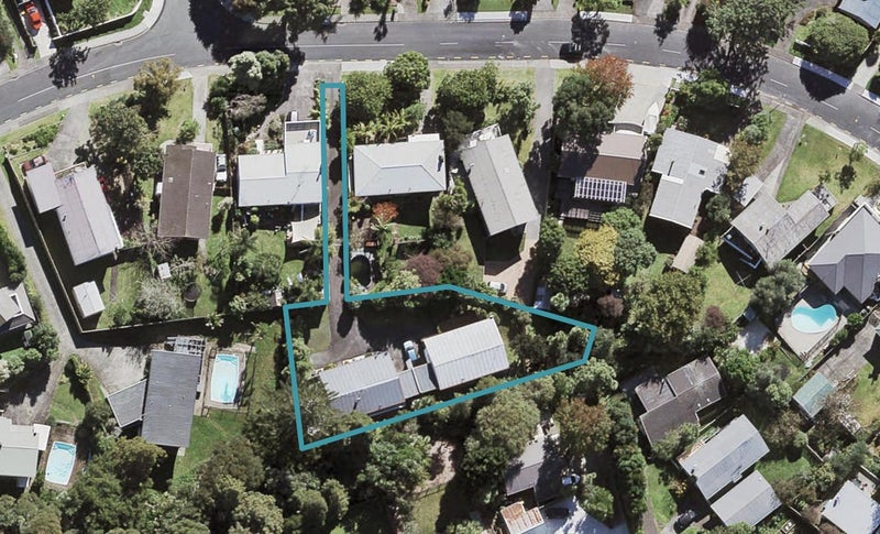 2/45 McDowell Crescent, Hillcrest, Auckland - Carousel 1