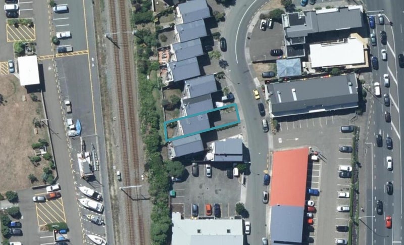 24 Marina View, Paremata, Porirua - Carousel 1