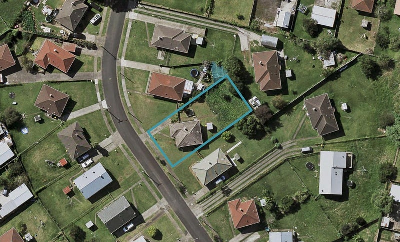 10 Wynton Place, Otara, Auckland - Carousel 1