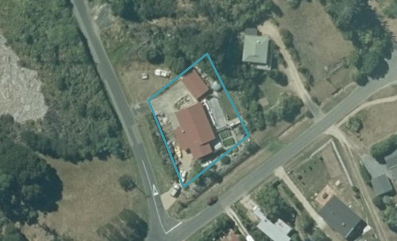 2 Bishop Road, Takaka - Carousel 1