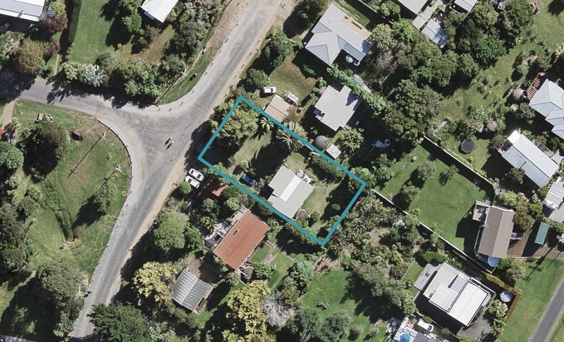 22 Moa Avenue, Oneroa, Waiheke Island - Carousel 1
