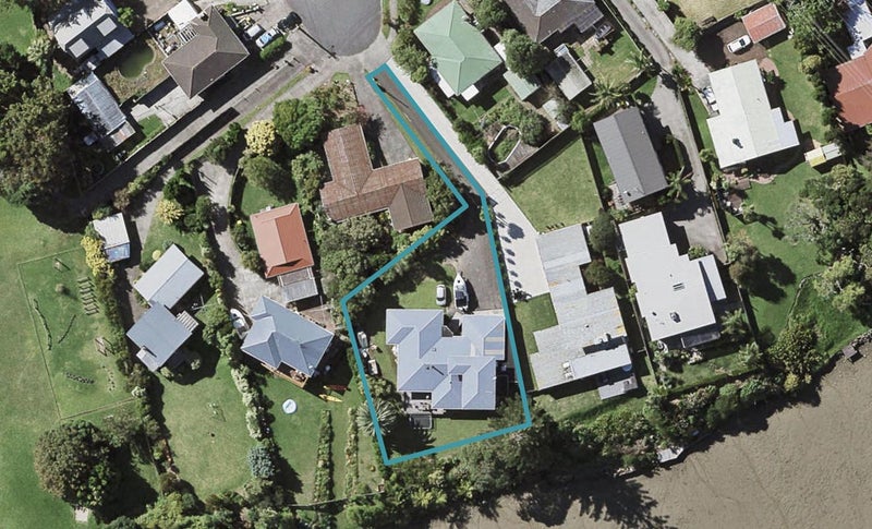 56 Aurea Avenue, Pakuranga, Auckland - Carousel 1