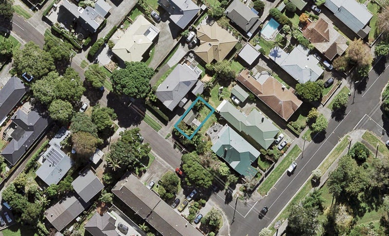 1C Wesley Avenue, Mount Albert, Auckland - Carousel 1