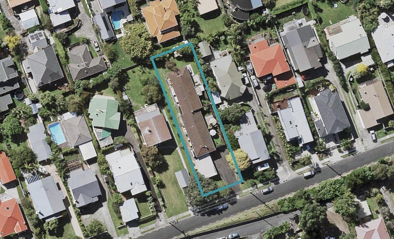 1/54 Ngataringa Road, Devonport, Auckland - Carousel 1