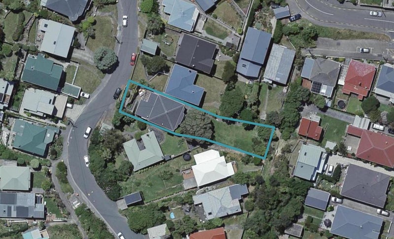 15 Freeling Street, Island Bay, Wellington - Carousel 1