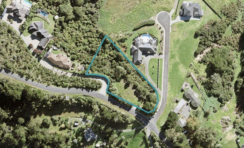 113 Wade River Road, Stanmore Bay, Whangaparaoa - Carousel 1