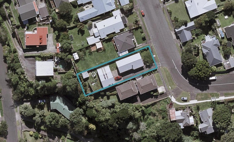 33 Dorset Avenue, Westown, New Plymouth - Carousel 1