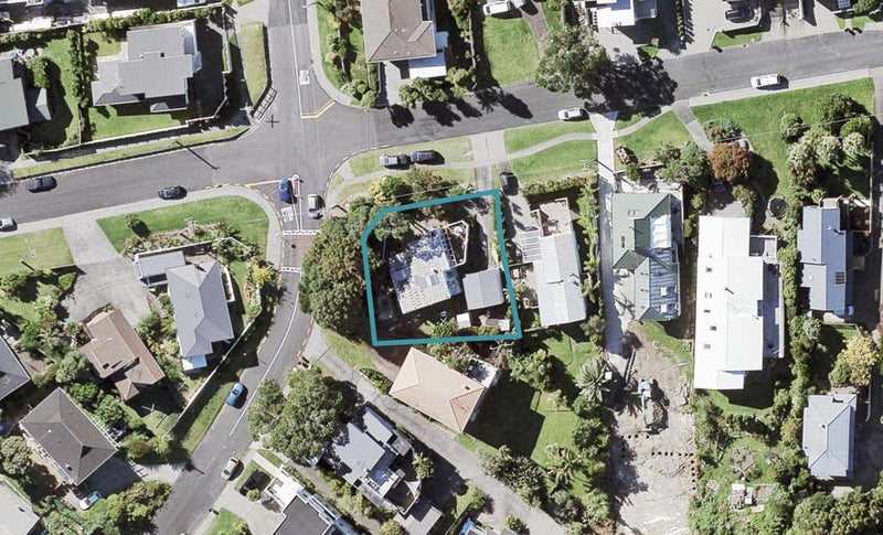 25 Masterton Road, Rothesay Bay, Auckland - Carousel 1