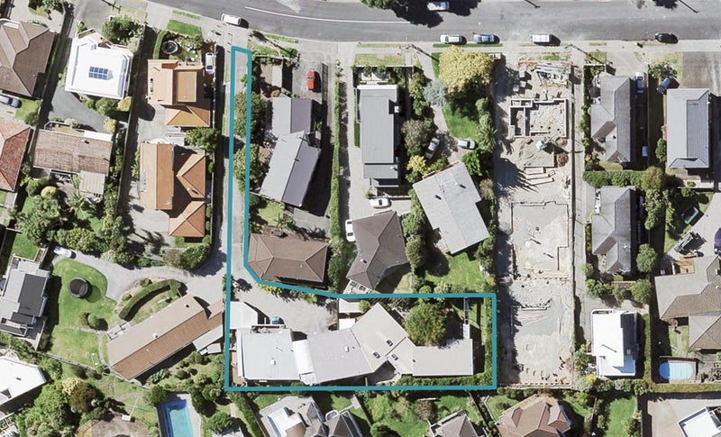 2/29 Devon Road, Bucklands Beach, Auckland - Carousel 1