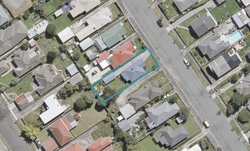 12 Beth Street, Trentham, Upper Hutt - Carousel 1