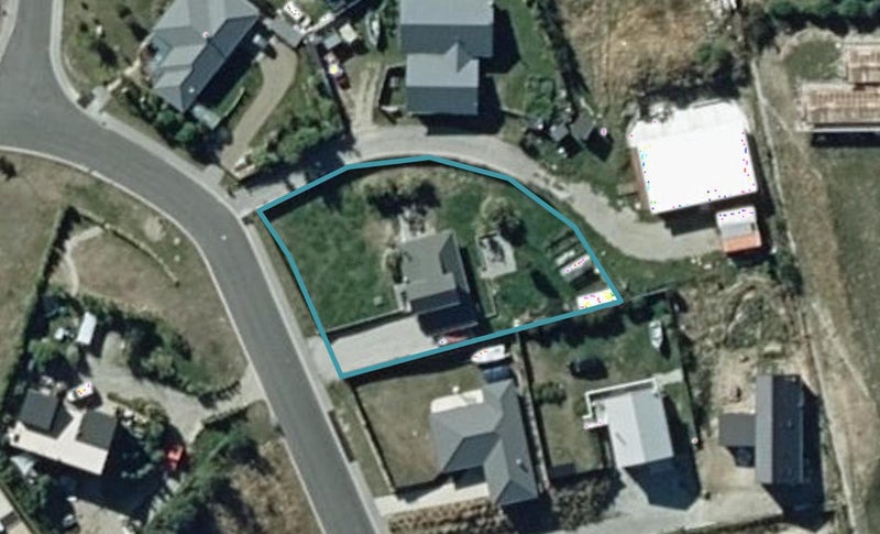 44 Nichol Street, Wanaka - Carousel 1