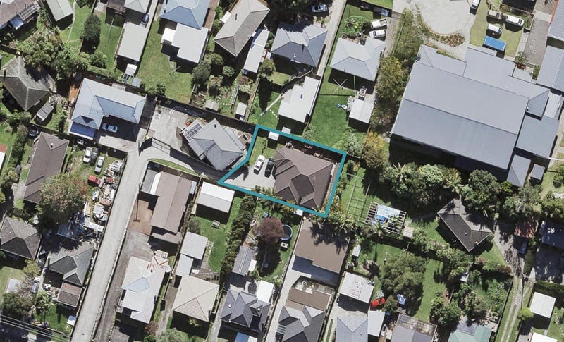 43A Strid Road, Te Atatu South, Auckland - Carousel 1