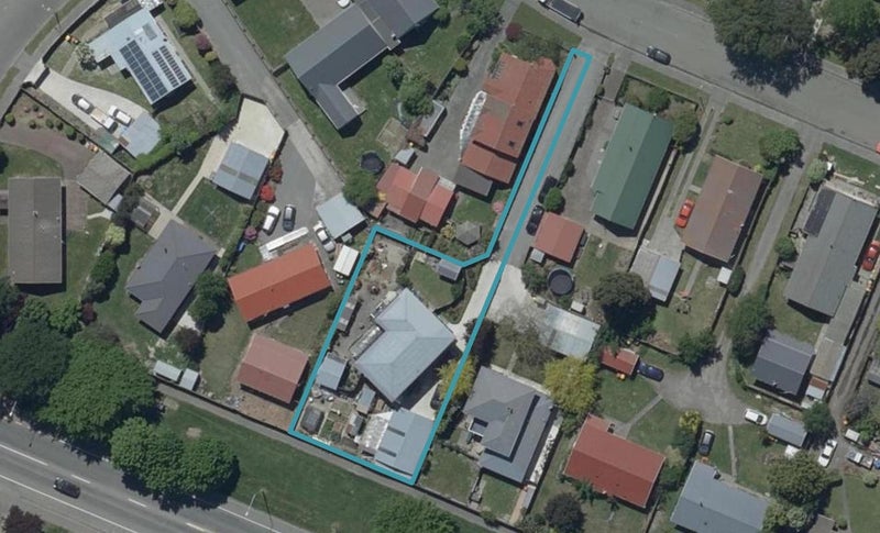 61 Pensacola Crescent, Broomfield, Christchurch - Carousel 1