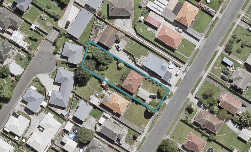 41 Biddle Crescent, Taita, Lower Hutt - Carousel 1