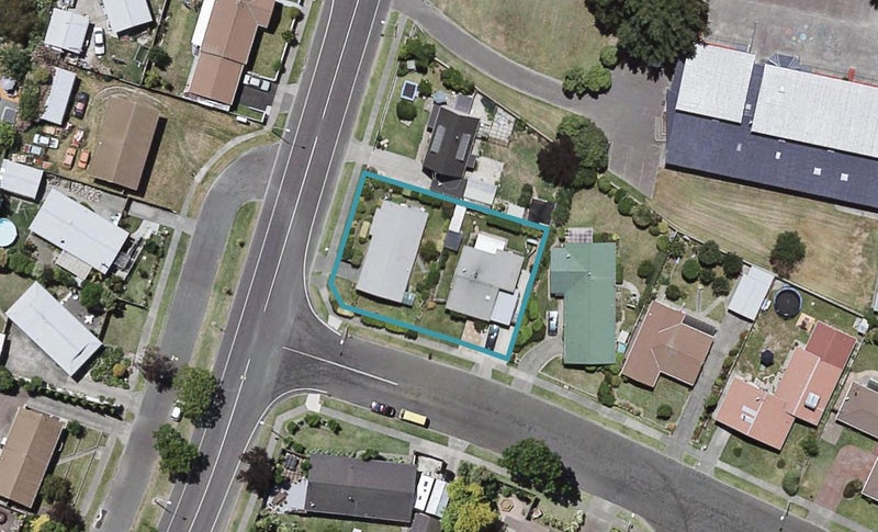 143 Tait Drive, GREENMEADOWS, NAPIER - Carousel 1