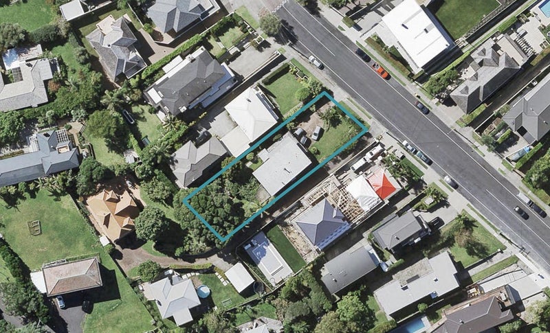 27 Seacliffe Avenue, Belmont, Auckland - Carousel 1