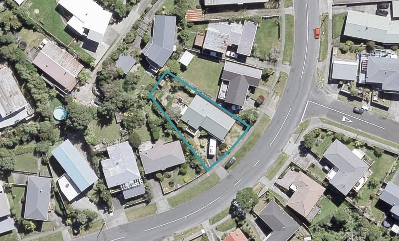 253 Dowse Drive, Maungaraki, Lower Hutt - Carousel 1
