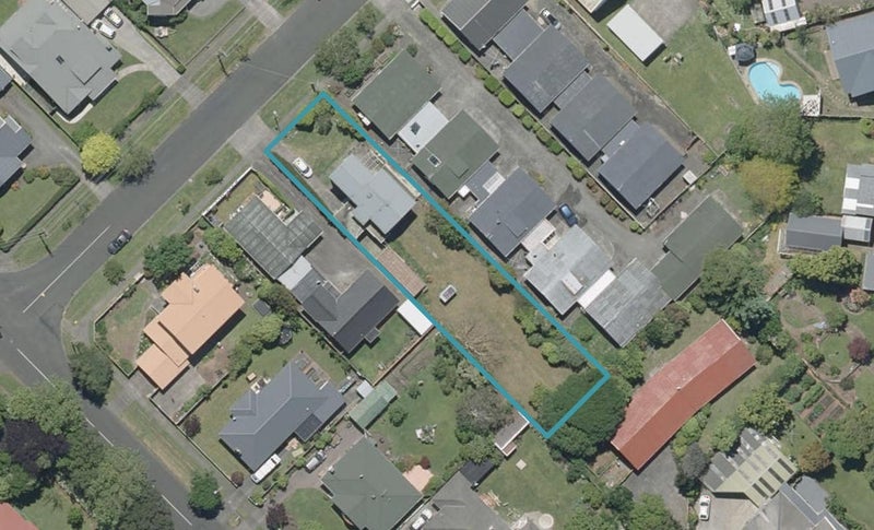 9 St Leonard Street, Saint Johns Hill, Whanganui - Carousel 1