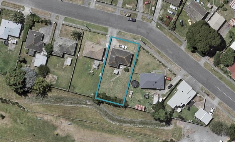 6 Temuera Street, Otaki - Carousel 1