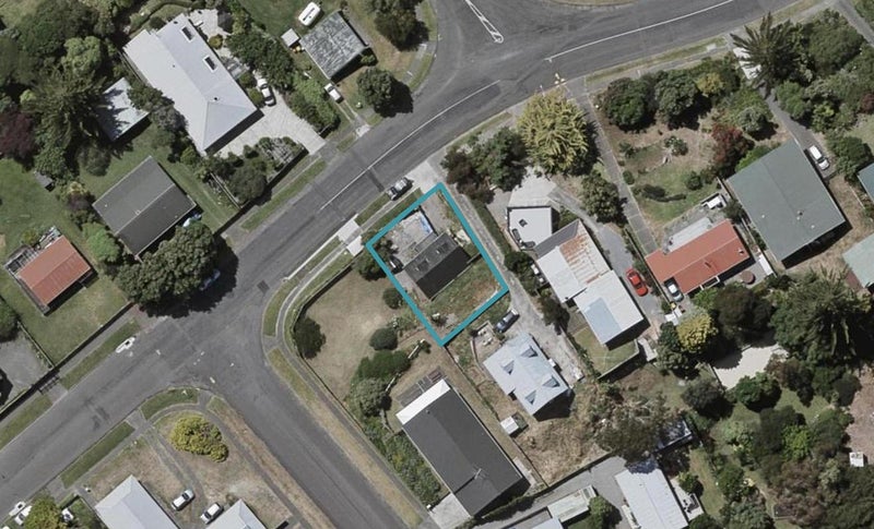 46 Queens Road, Waikanae Beach, Waikanae - Carousel 1