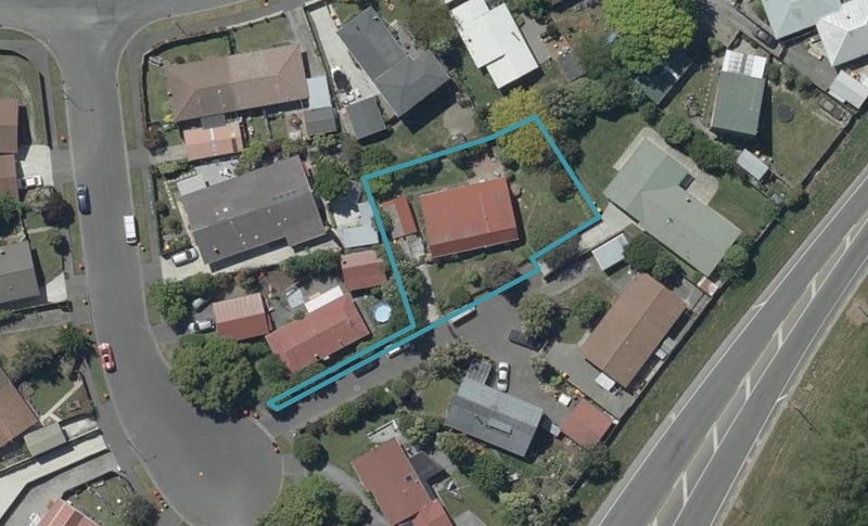 7 Hersham Place, Bromley, Christchurch - Carousel 1