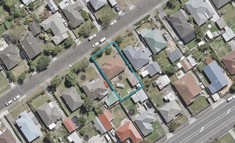 21 Courtenay Road, Heretaunga, Upper Hutt - Carousel 1