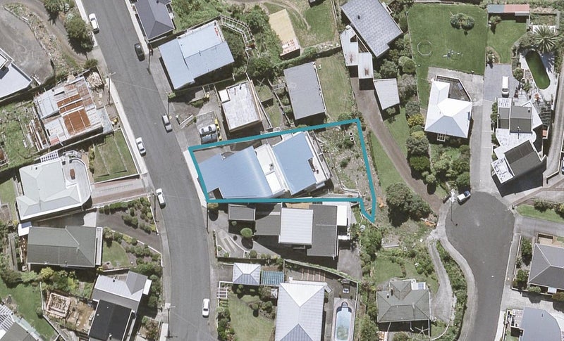 5D Catherine Crescent, Moturoa, New Plymouth - Carousel 1