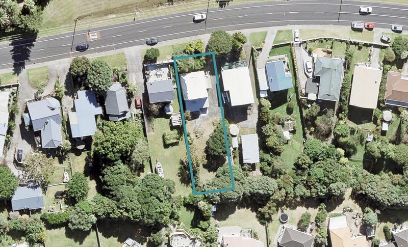 1267 Whangaparaoa Road, Gulf Harbour, Whangaparaoa - Carousel 1