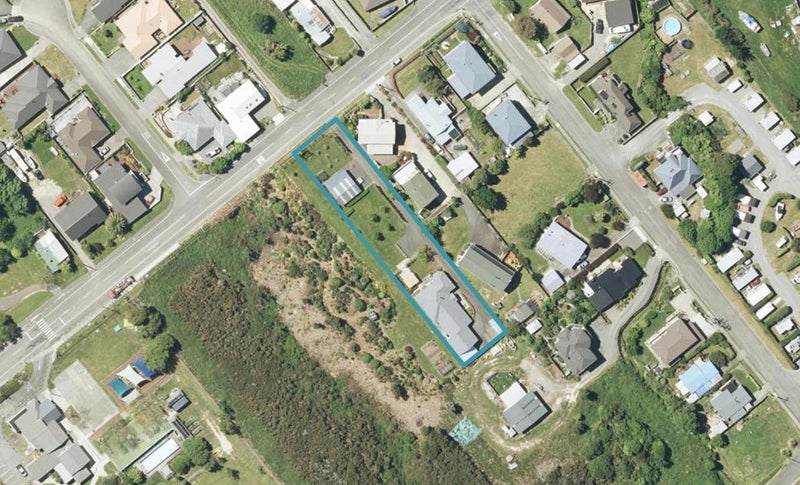 294 Waikawa Road, Waikawa, Picton - Carousel 1