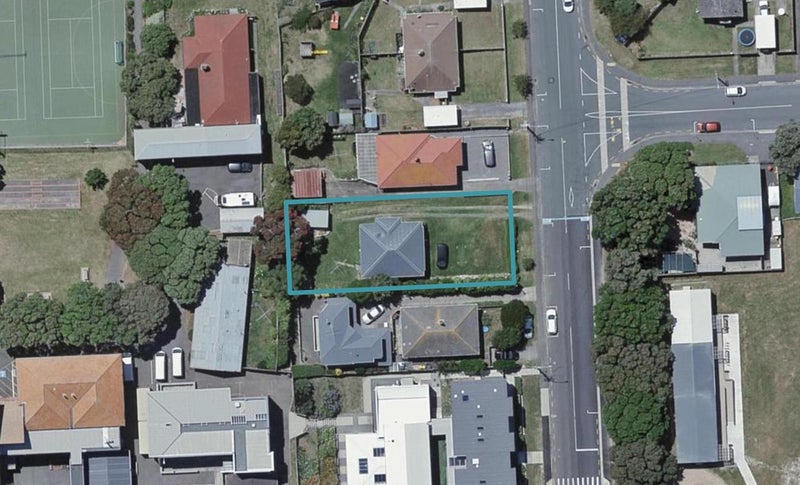 58 Strathmore Avenue, Strathmore Park, Wellington - Carousel 1
