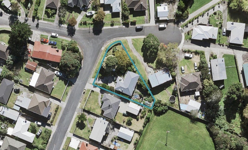 4/23 Tamariki Avenue, Kelston, Auckland - Carousel 1
