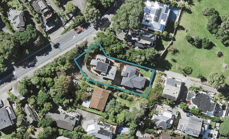 2/75 Beach Road, Castor Bay, Auckland - Carousel 1